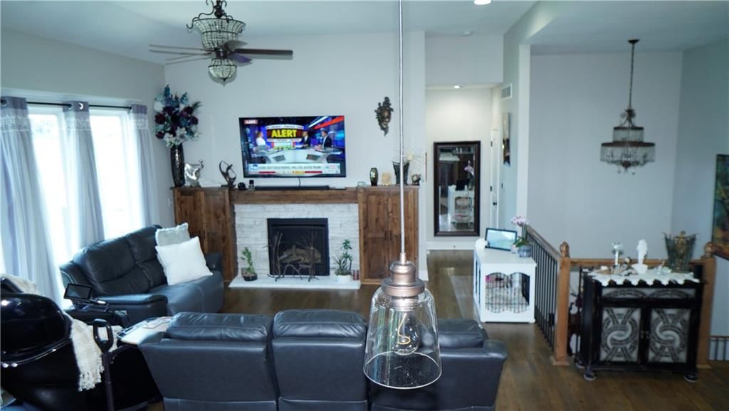 6418 N 141st Street — photo 9