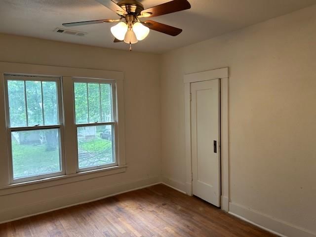 2823 Clark Avenue — photo 23