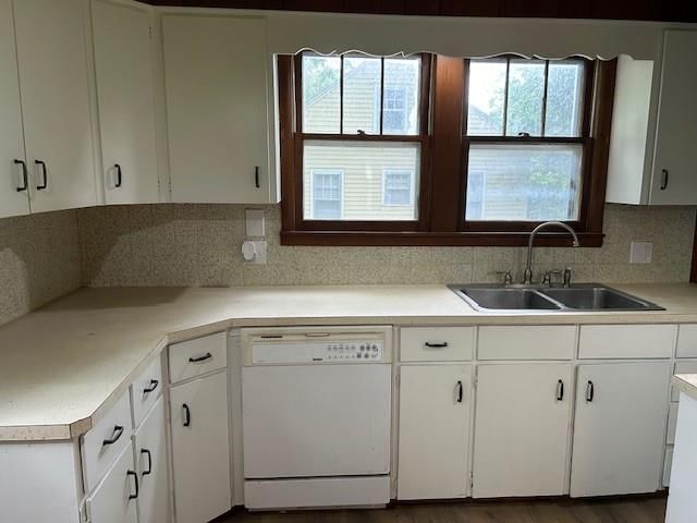 2823 Clark Avenue — photo 10