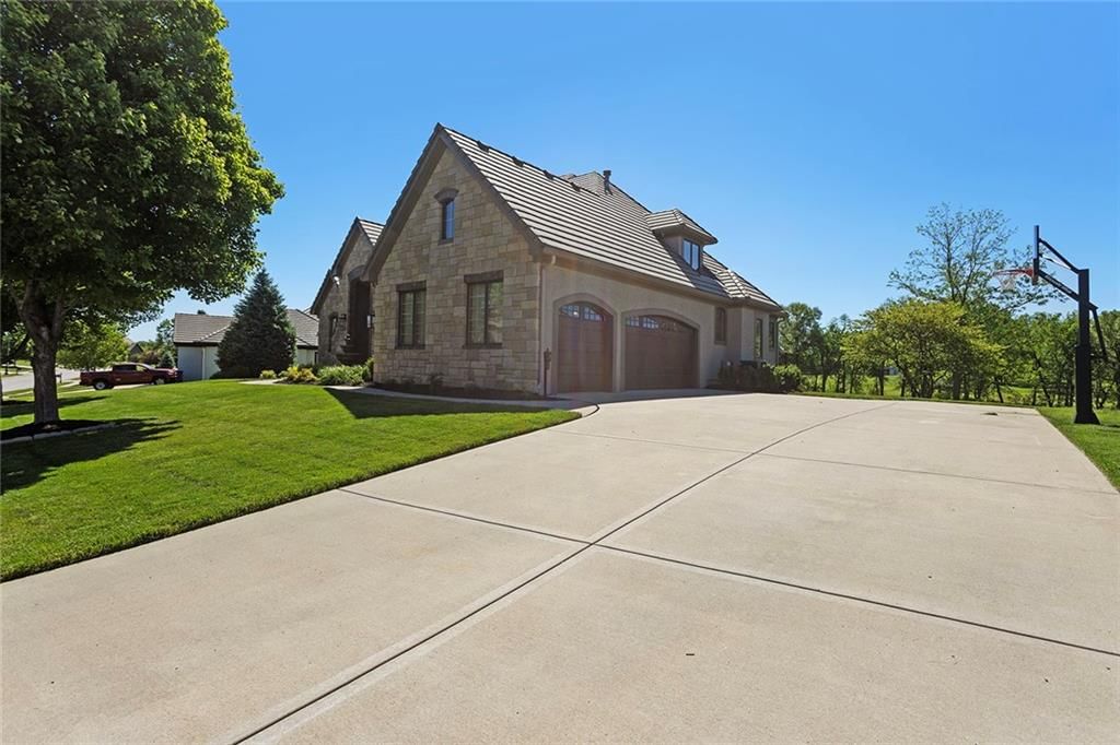 10603 N Dalton Avenue — photo 50