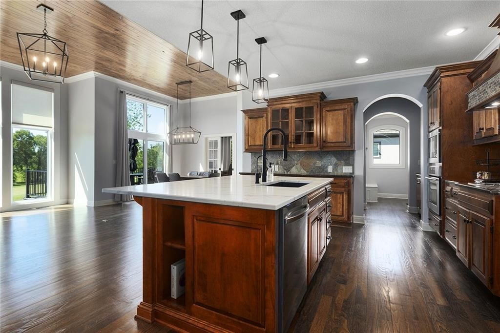 10603 N Dalton Avenue — photo 8
