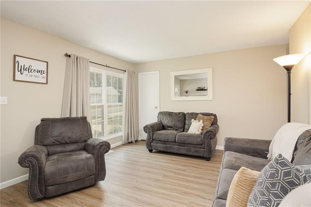 5323 University Avenue — photo 3
