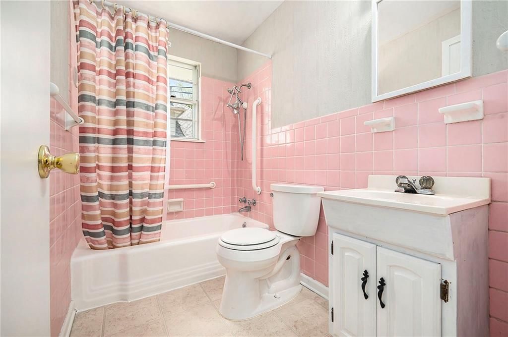 501 Maple Avenue — photo 12