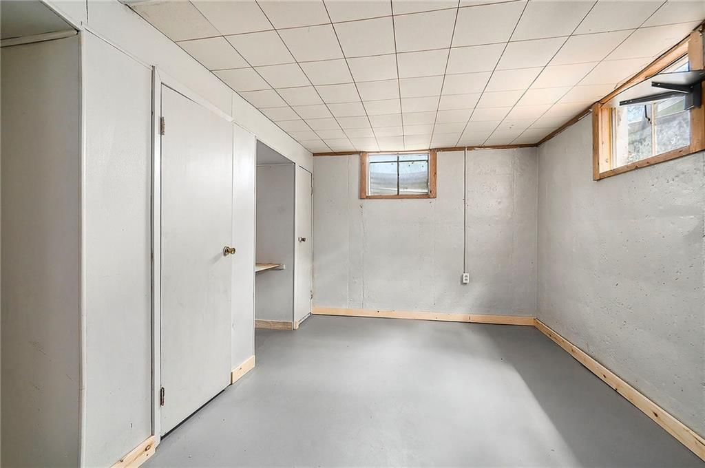 501 Maple Avenue — photo 16