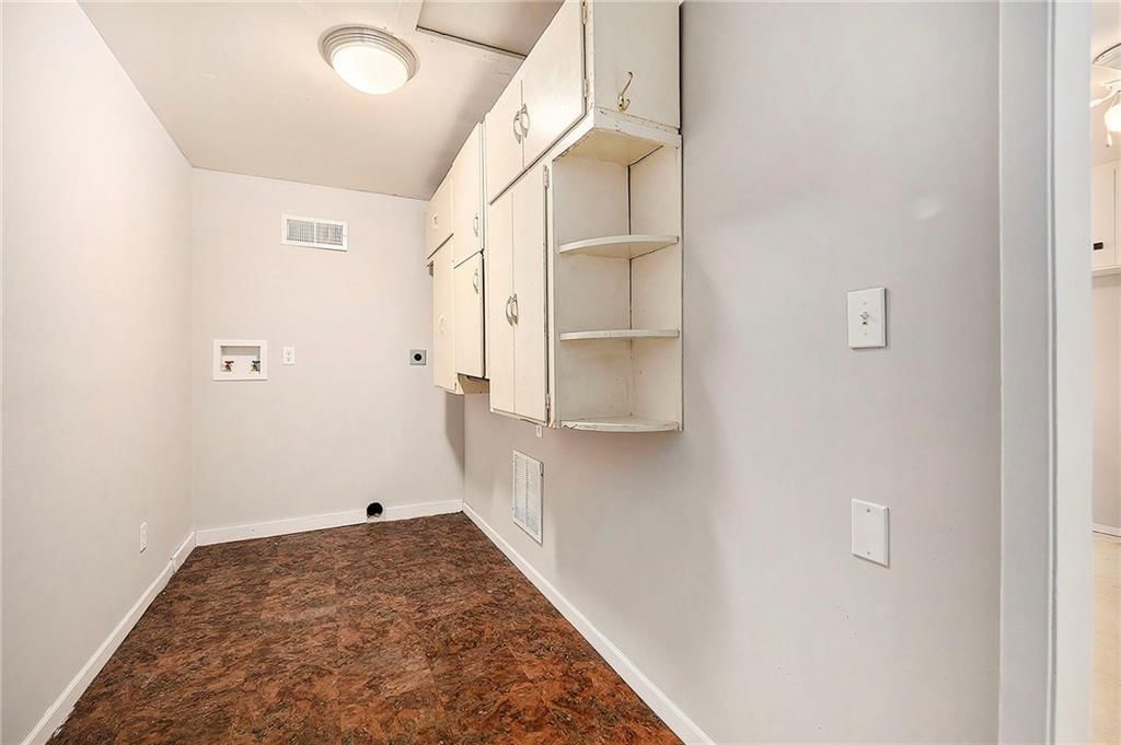 501 Maple Avenue — photo 8