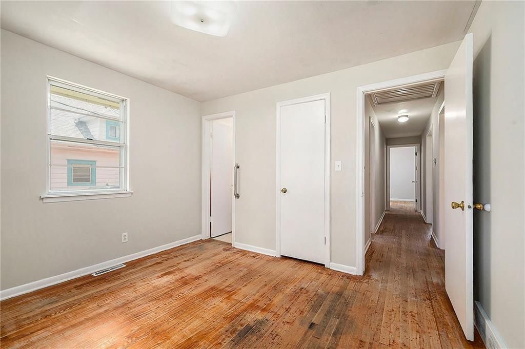 501 Maple Avenue — photo 10