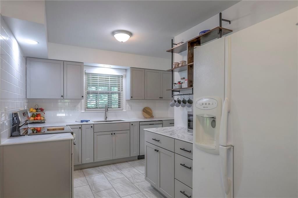 6902 NW BIRCH Court — photo 13