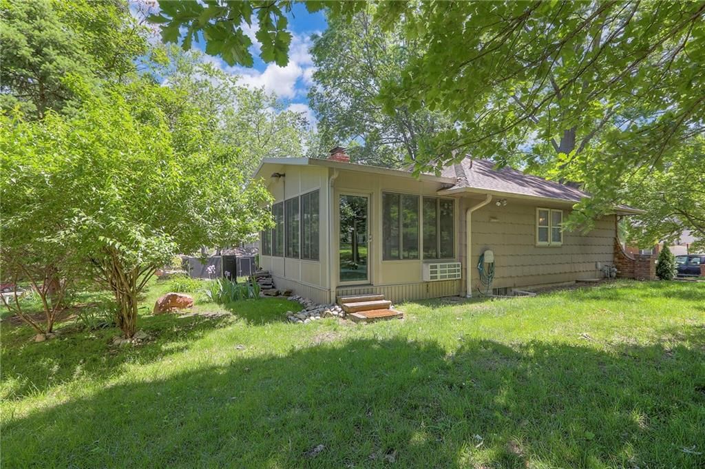 6902 NW BIRCH Court — photo 34