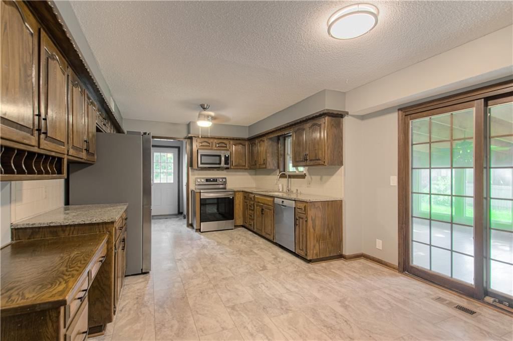 10419 W 50th Terrace — photo 25