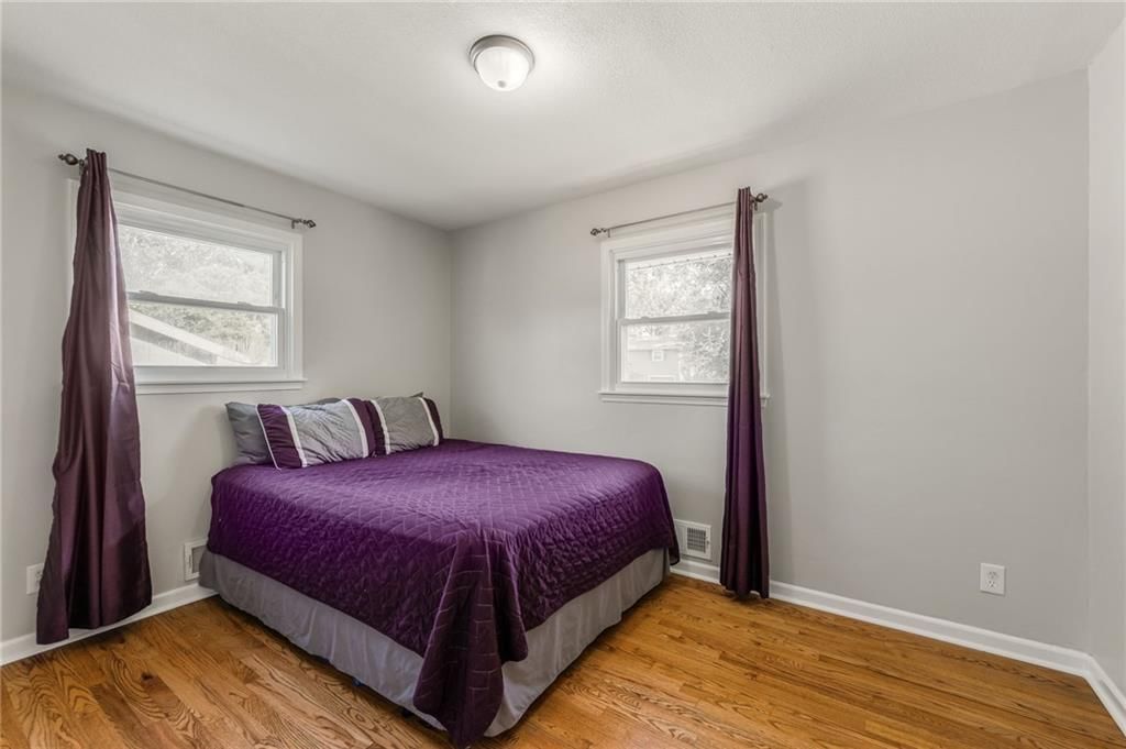 208 JACKSON Avenue — photo 18