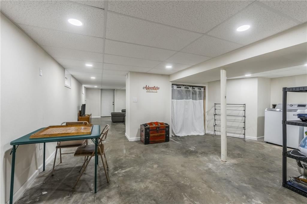 208 JACKSON Avenue — photo 20