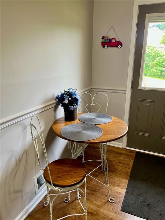 208 JACKSON Avenue — photo 10