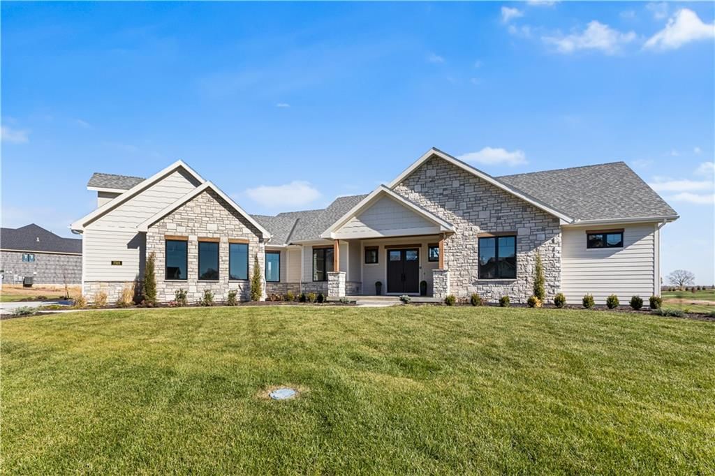 7515 NW Fawn Circle, Parkville, MO