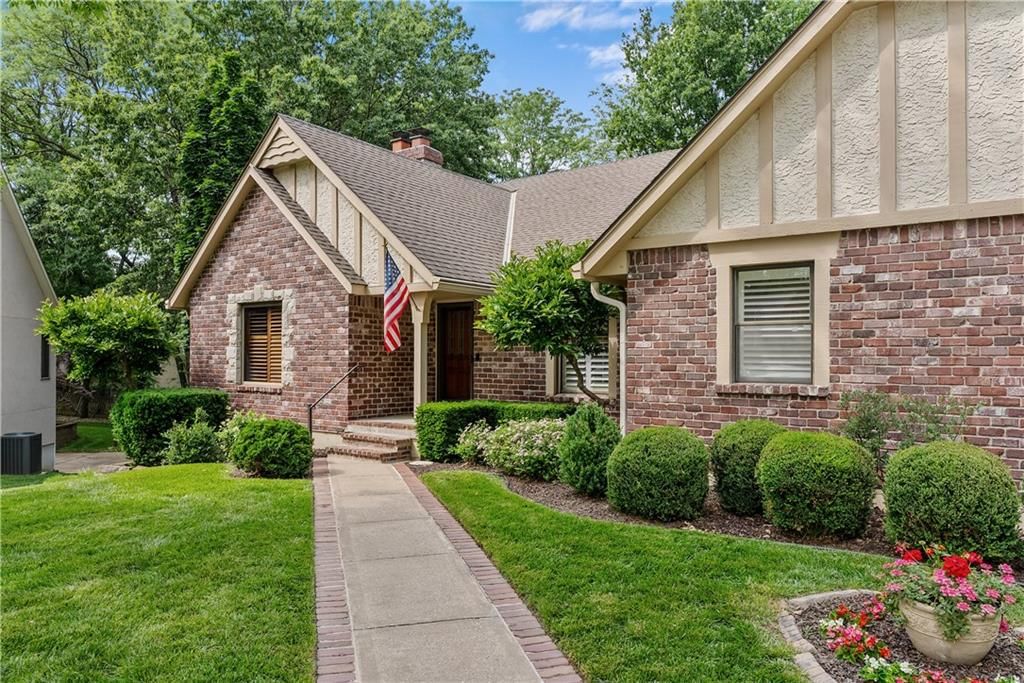 1401 Wildwood Drive — photo 2