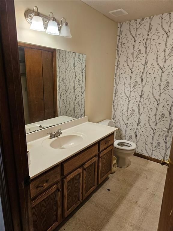 505 NW Delwood Drive — photo 10