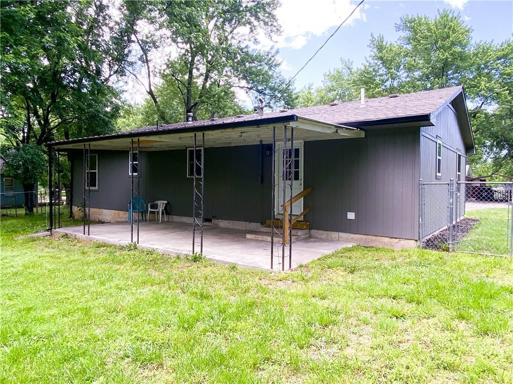 201 W Kelley Avenue — photo 23