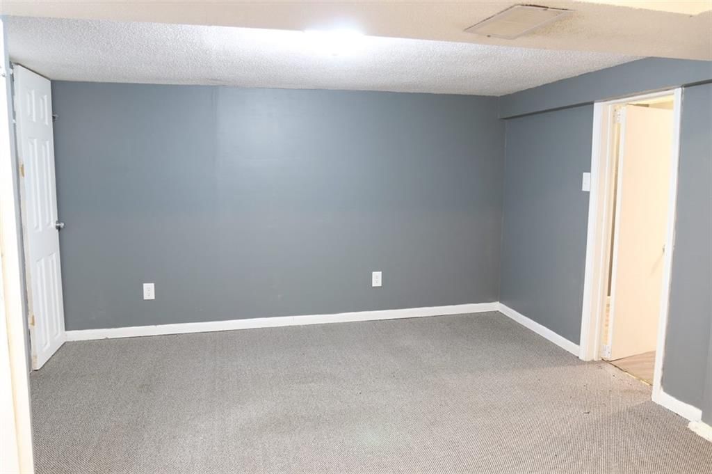 816 S Huttig Avenue — photo 26