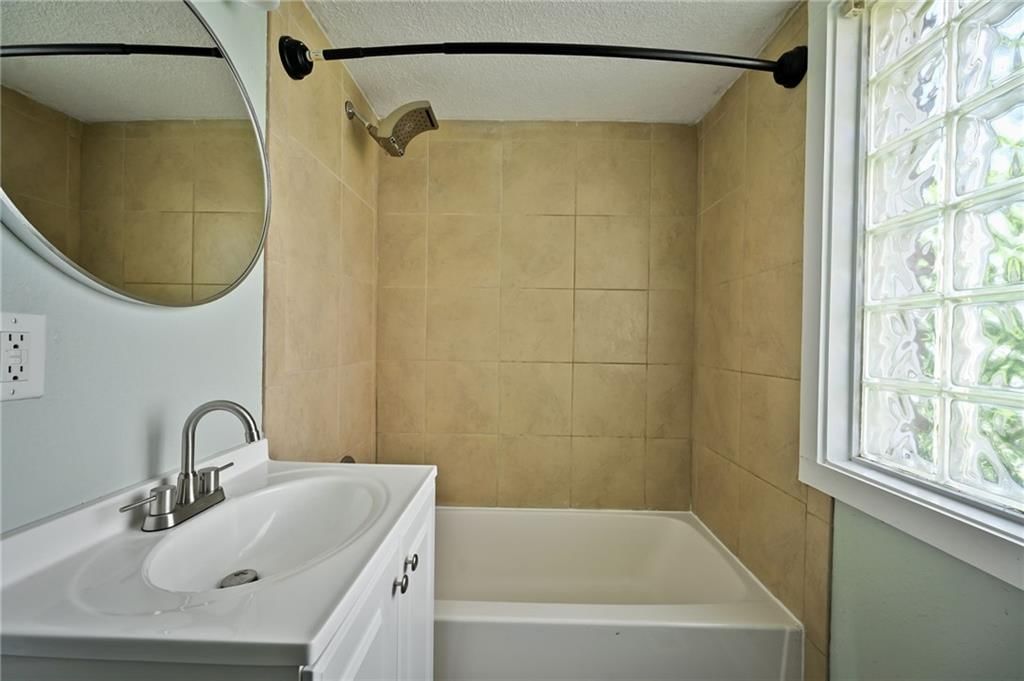 314 N CRYSLER Avenue — photo 14
