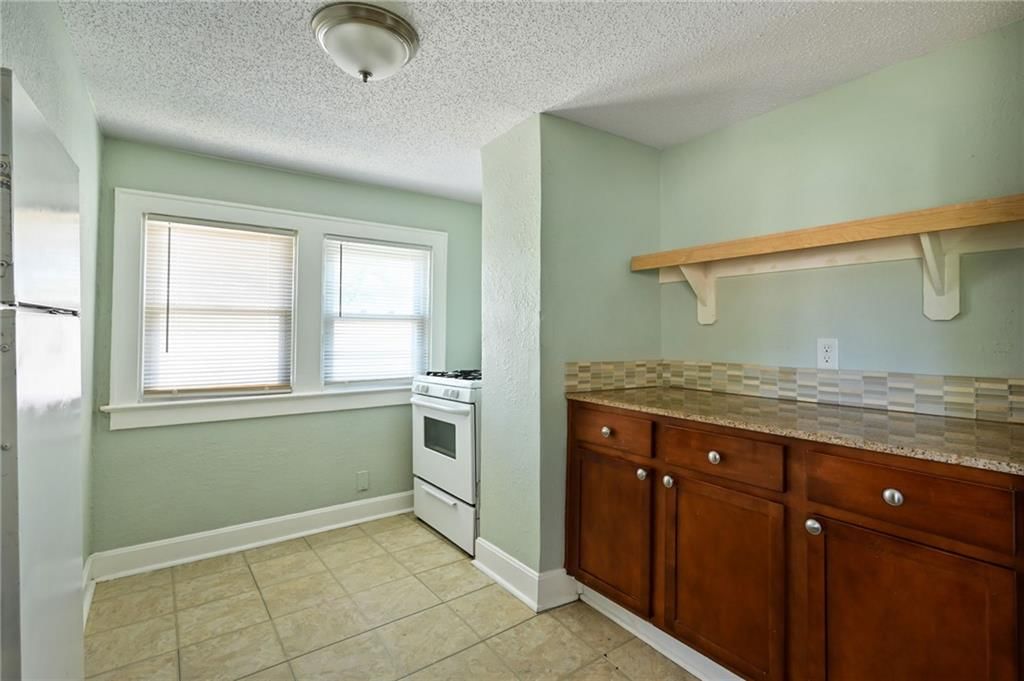 314 N CRYSLER Avenue — photo 21