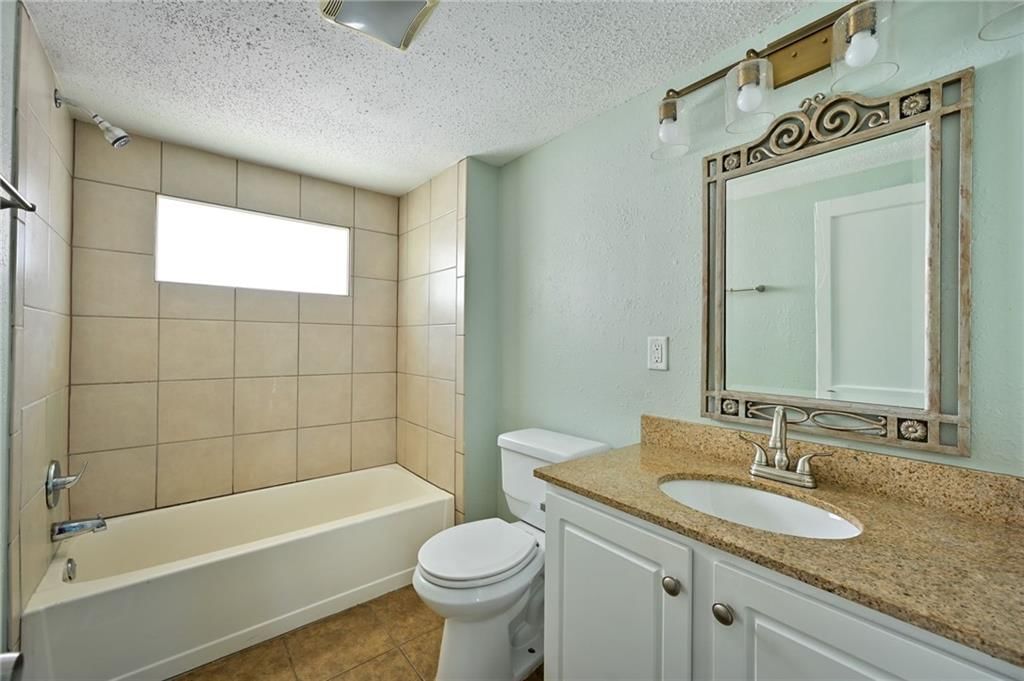 314 N CRYSLER Avenue — photo 23