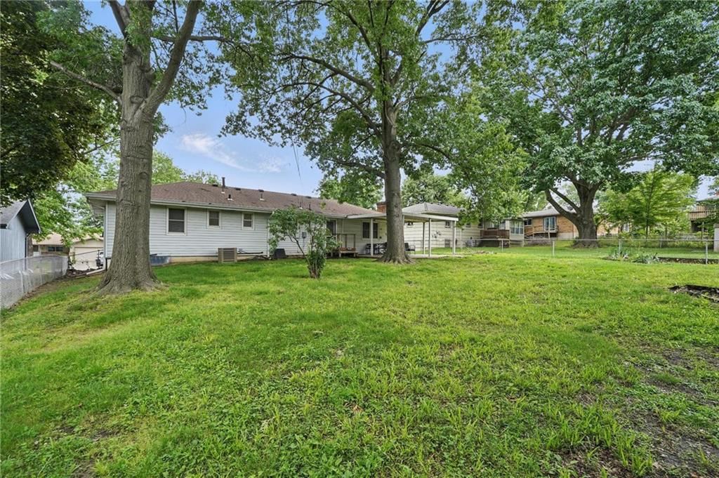 8822 N McGee Street — photo 17