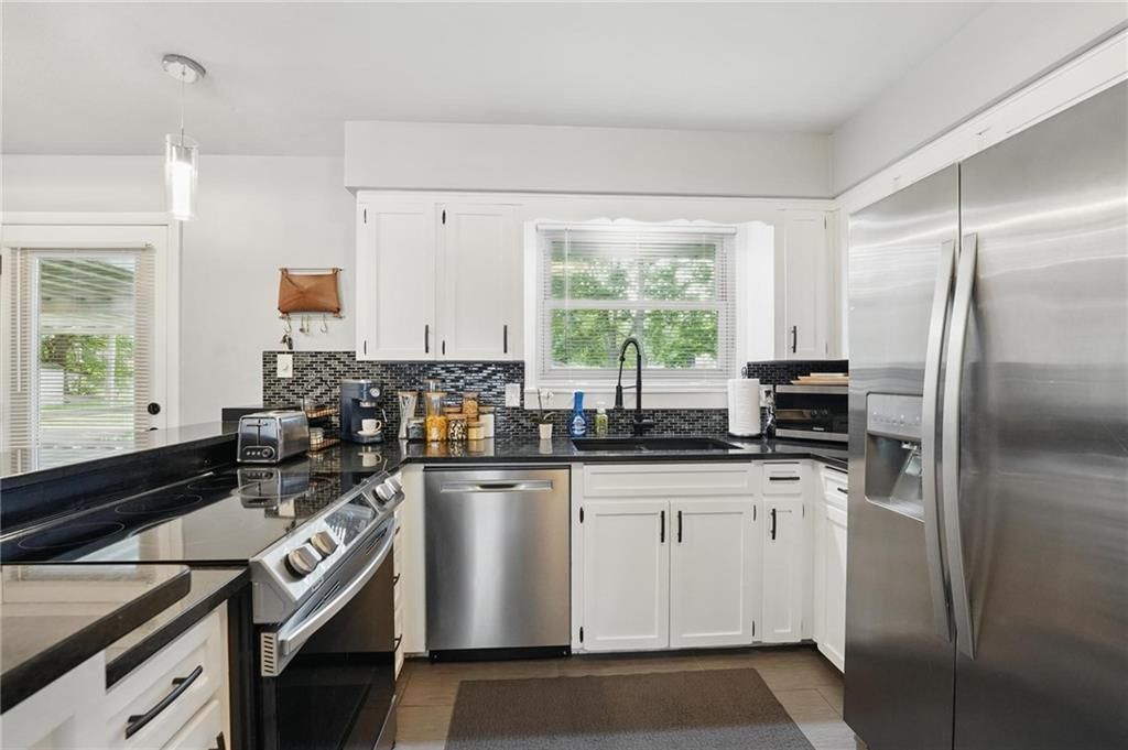 8822 N McGee Street — photo 5