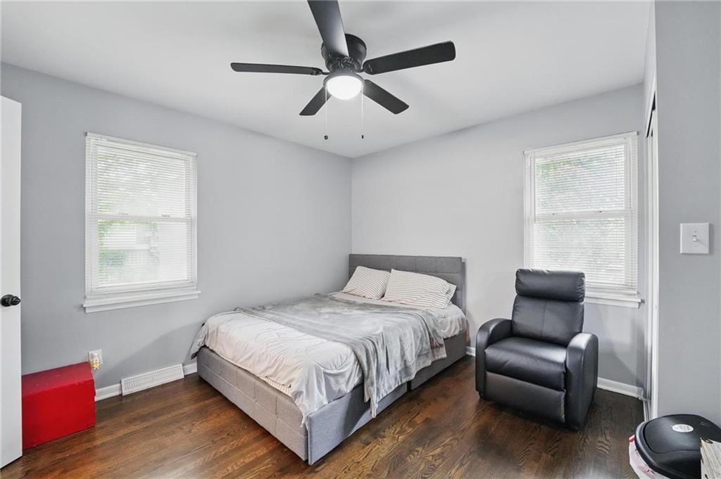 8822 N McGee Street — photo 10