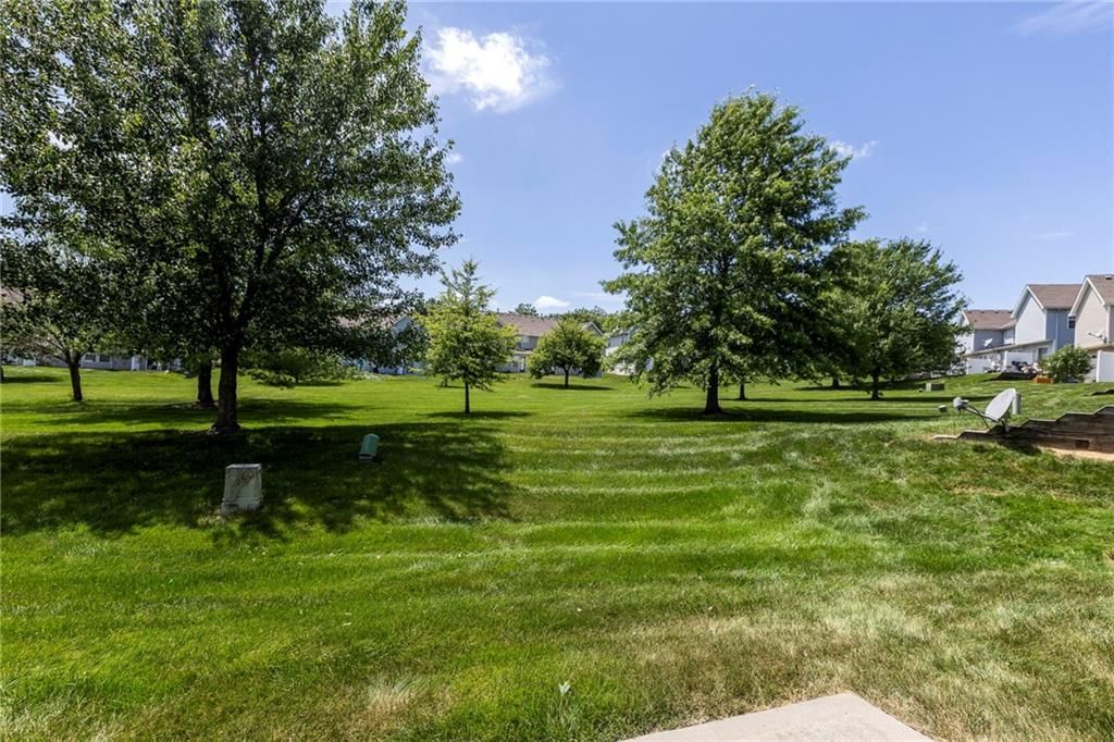 8106 N Lawn Avenue — photo 27