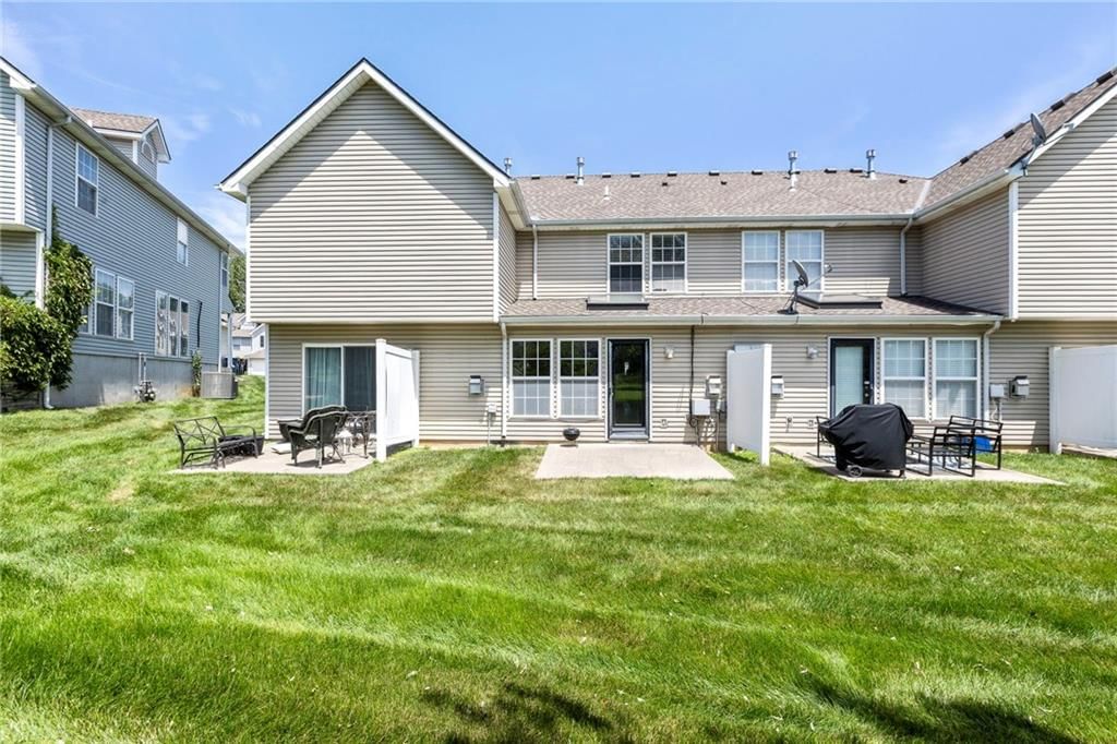 8106 N Lawn Avenue — photo 30