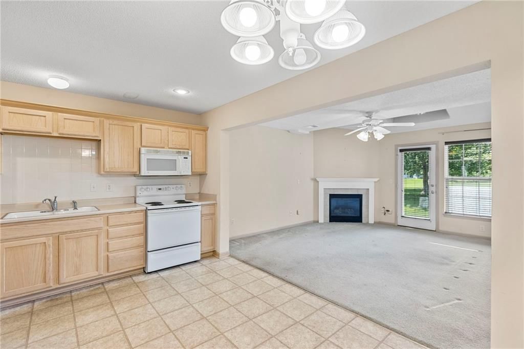 8106 N Lawn Avenue — photo 10