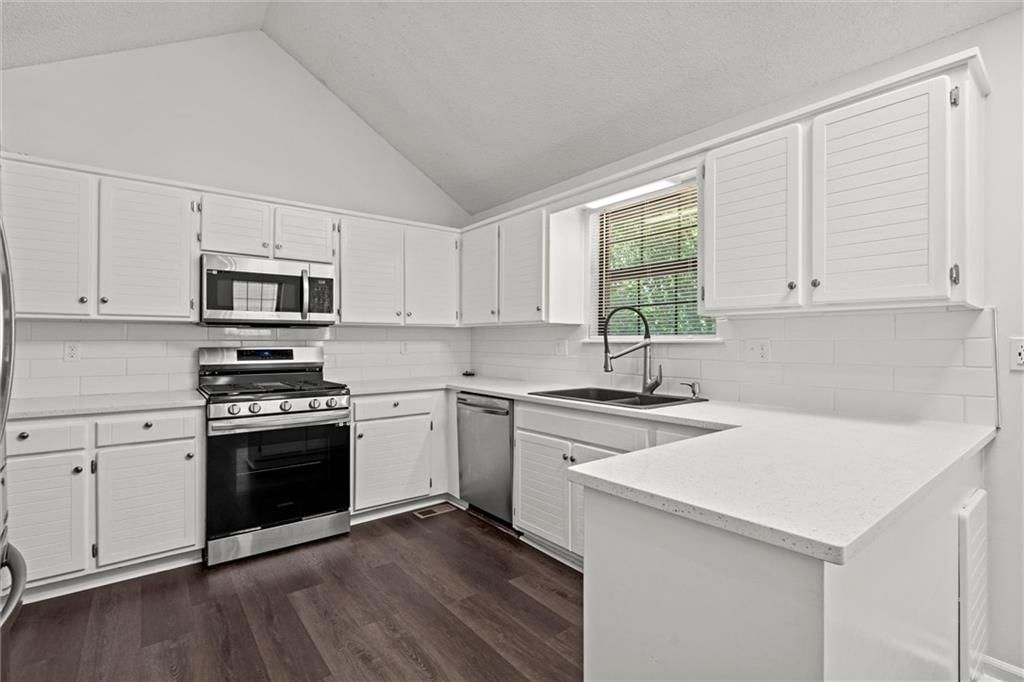 4117 NW Delwood Drive — photo 11