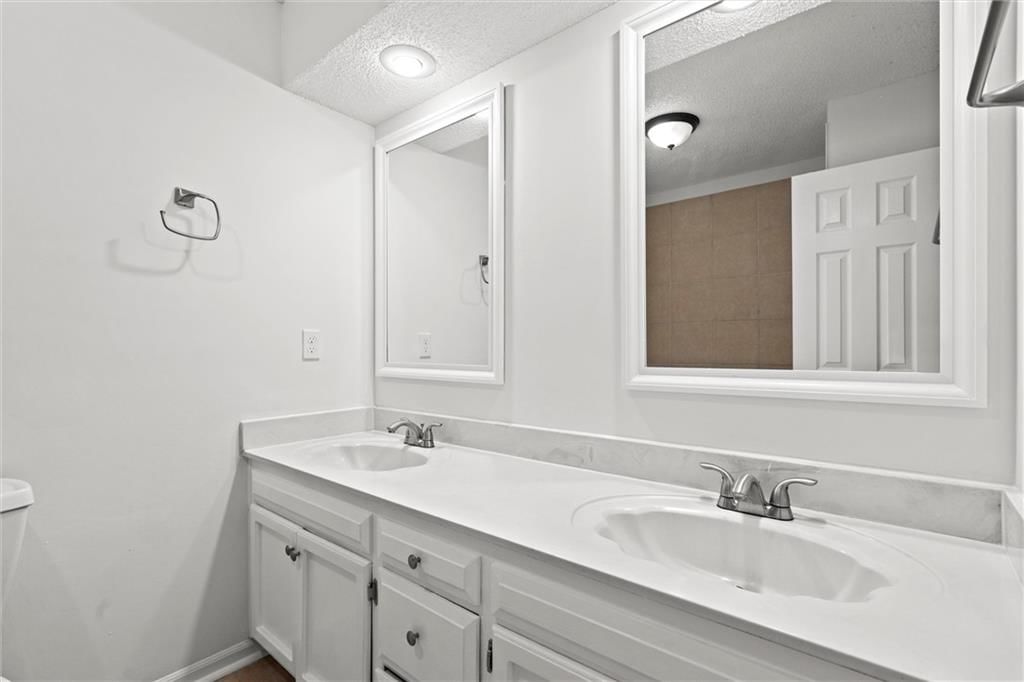 4117 NW Delwood Drive — photo 19