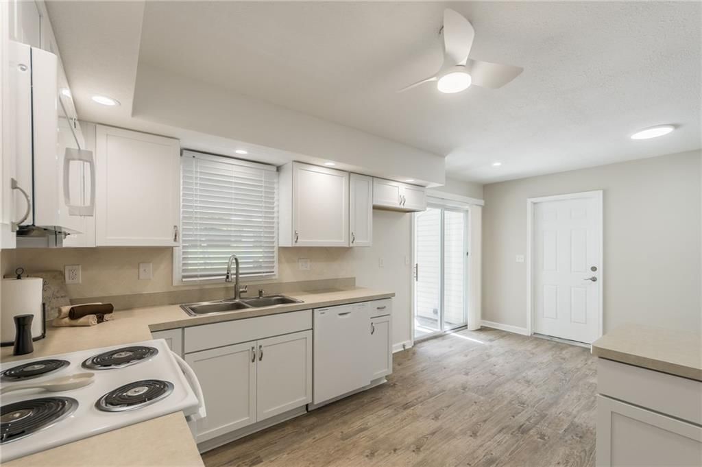 10007 E 68th Terrace — photo 15