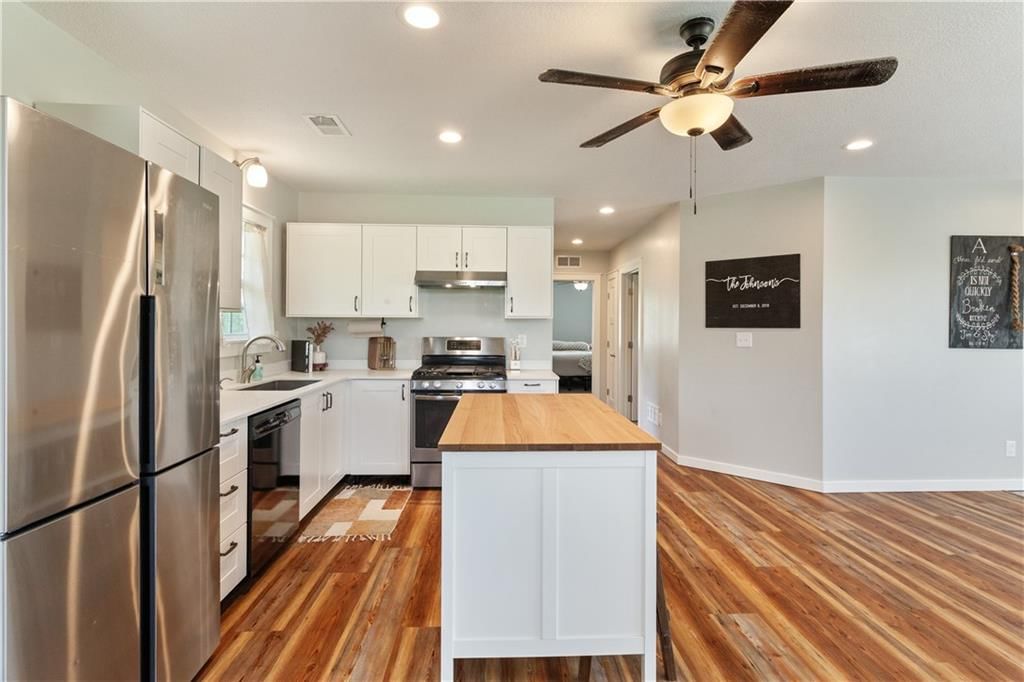 1240 NW 90th Road — photo 11