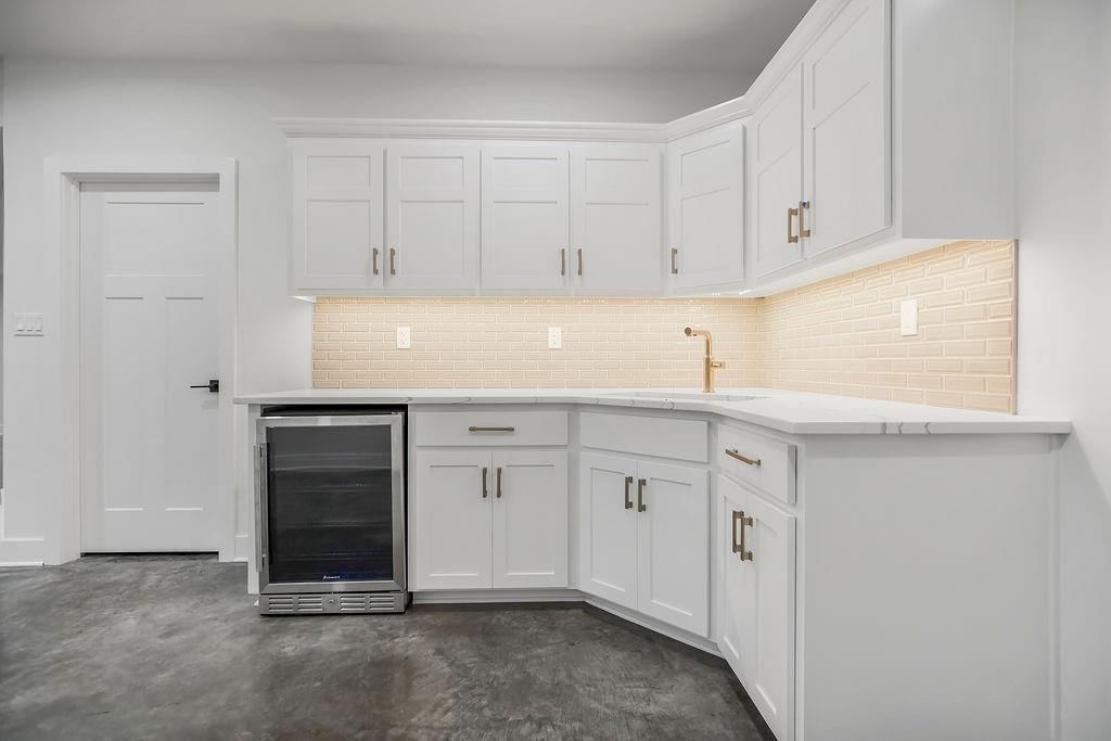 24704 Woodland Circle — photo 38