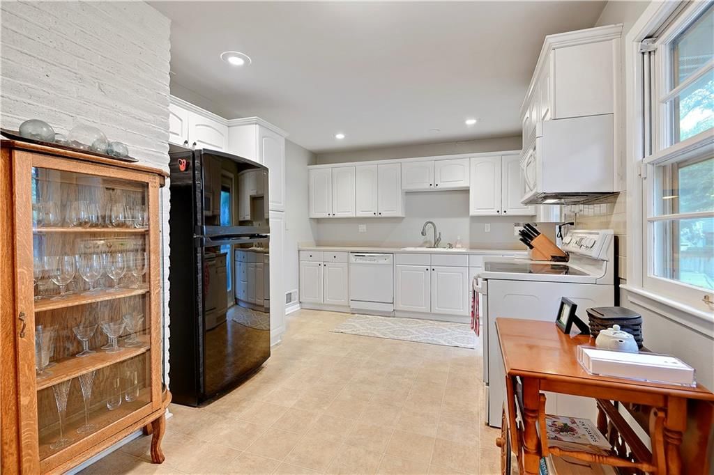 6016 W 85th Street — photo 13