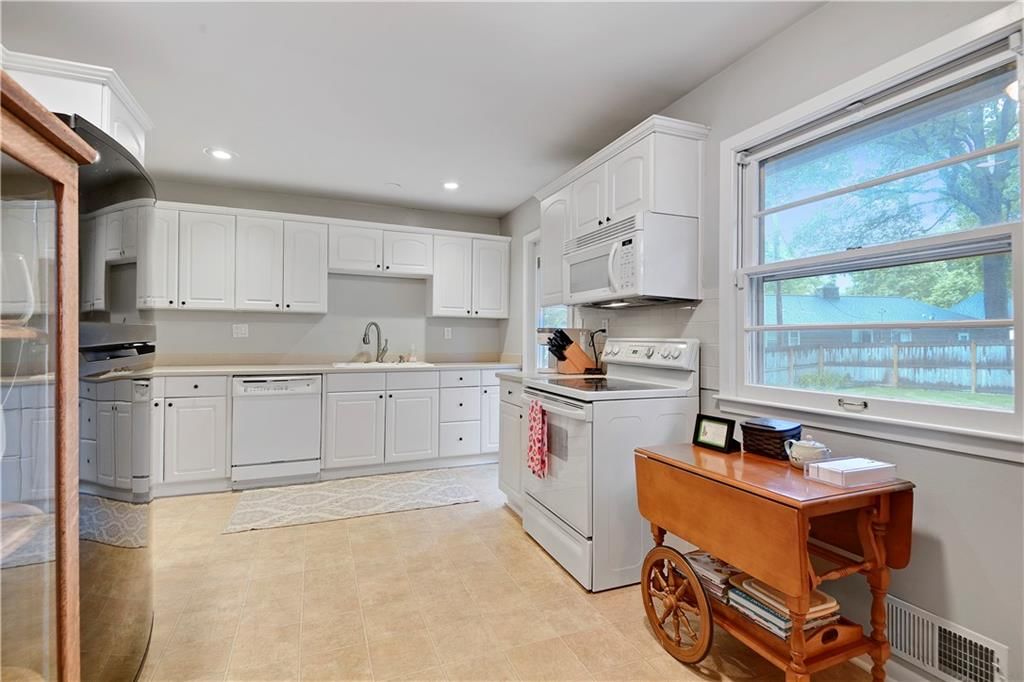 6016 W 85th Street — photo 14