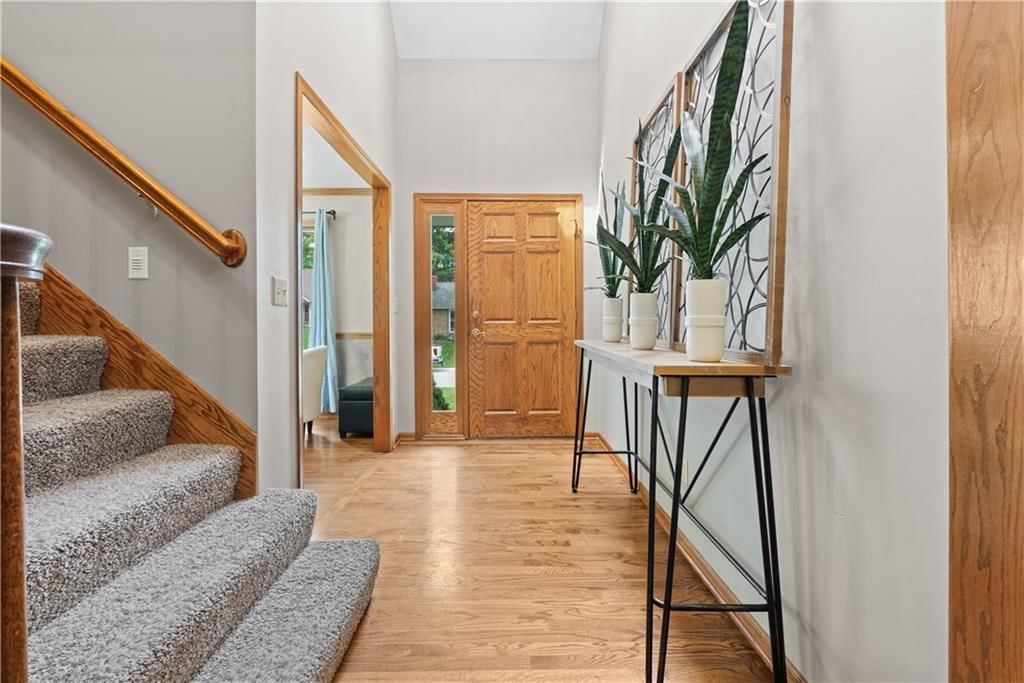 905 SW Georgetown Drive — photo 3