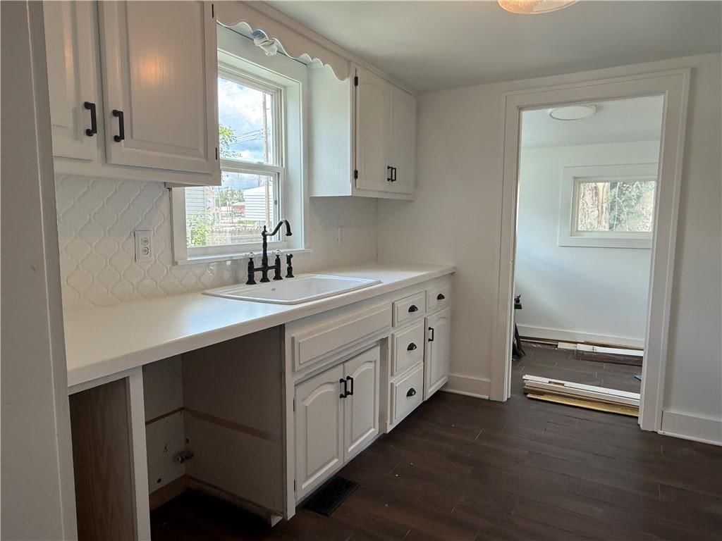 410 E Elm Street — photo 16