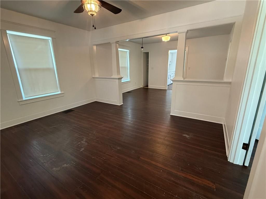 410 E Elm Street — photo 18