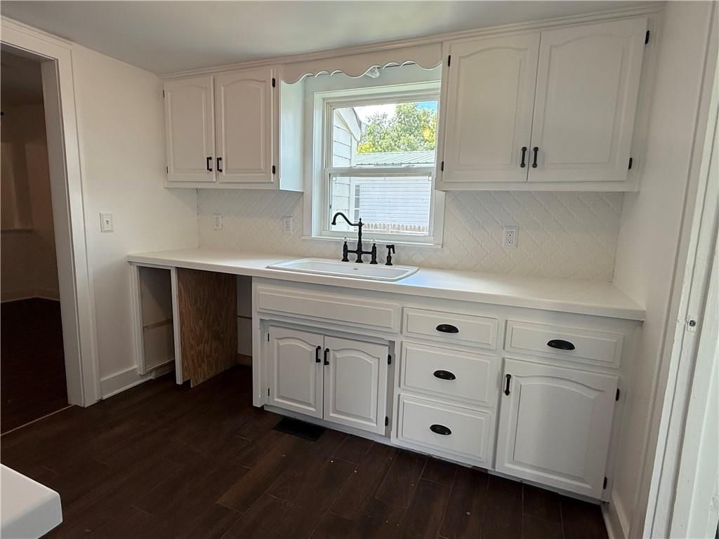 410 E Elm Street — photo 21