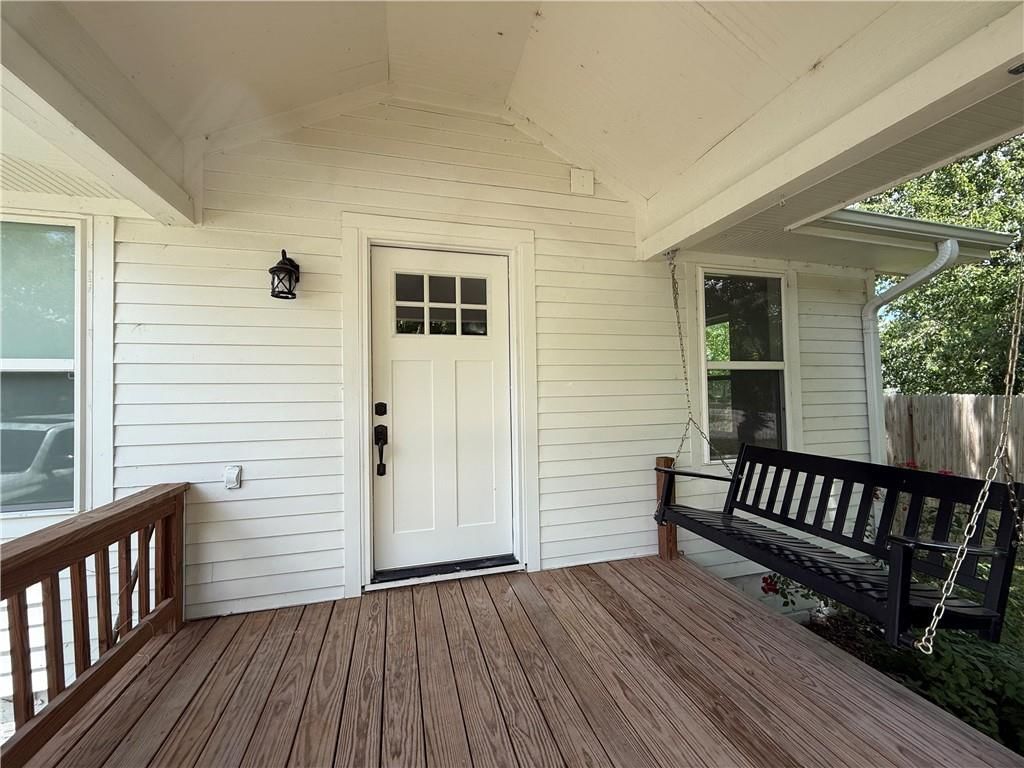 410 E Elm Street — photo 25