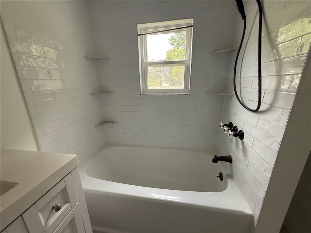 410 E Elm Street — photo 6