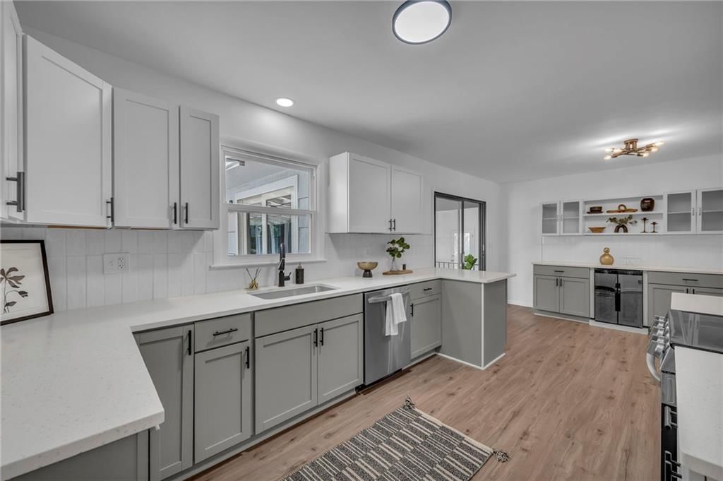 5005 S Grand Avenue — photo 12