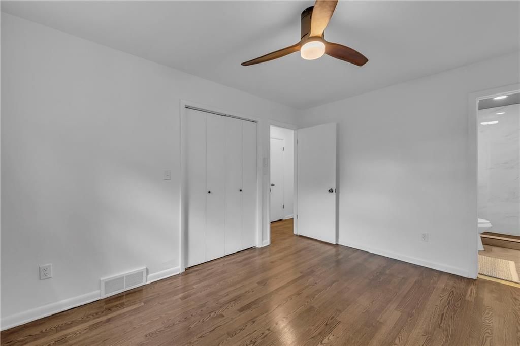 5005 S Grand Avenue — photo 18