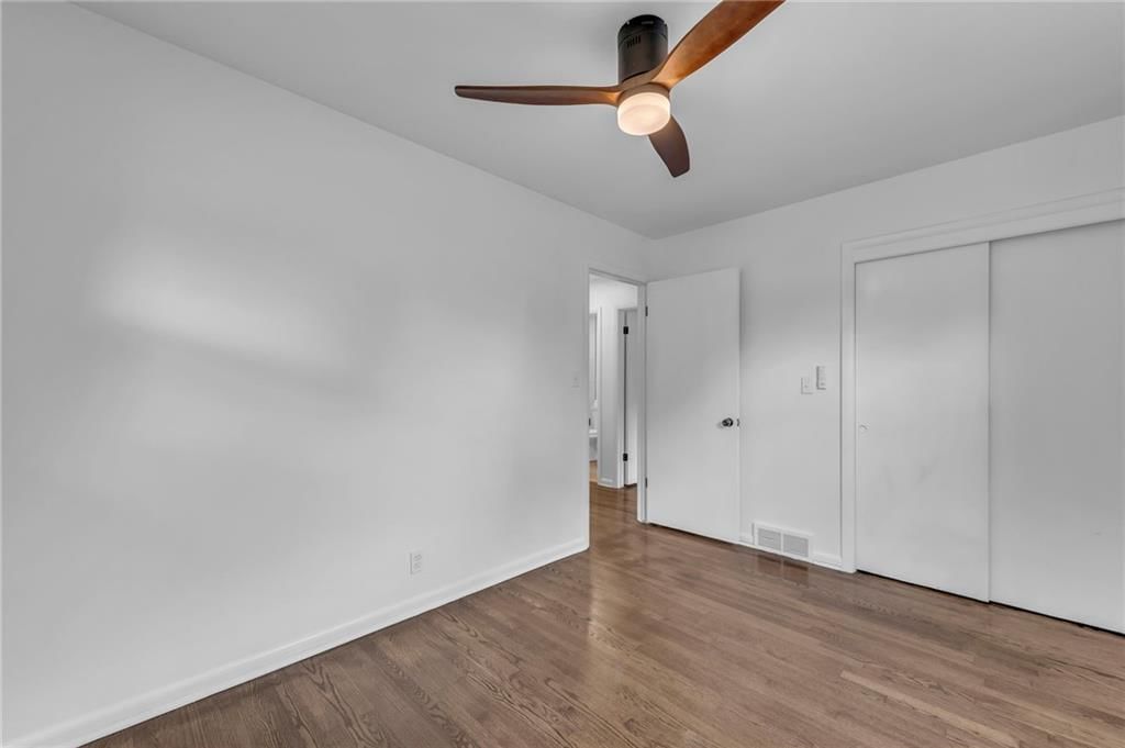 5005 S Grand Avenue — photo 20