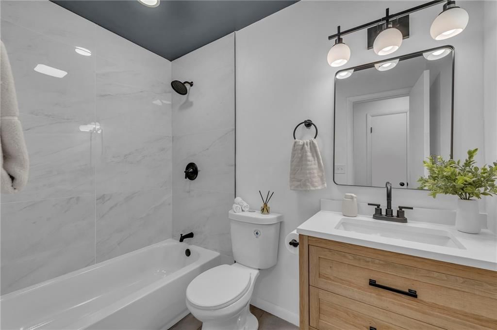 5005 S Grand Avenue — photo 21