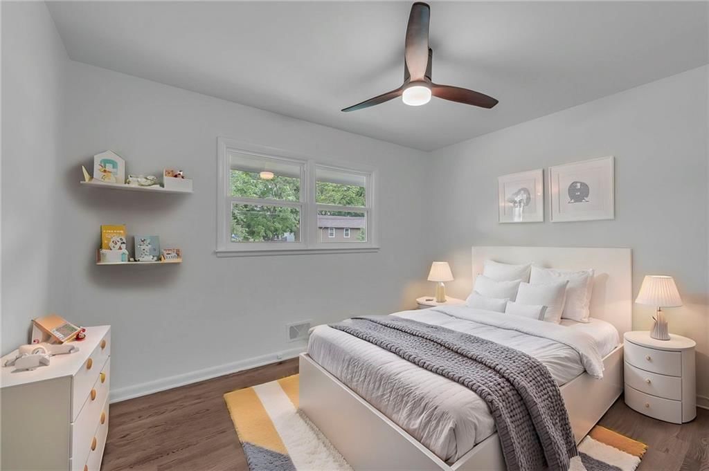 5005 S Grand Avenue — photo 23
