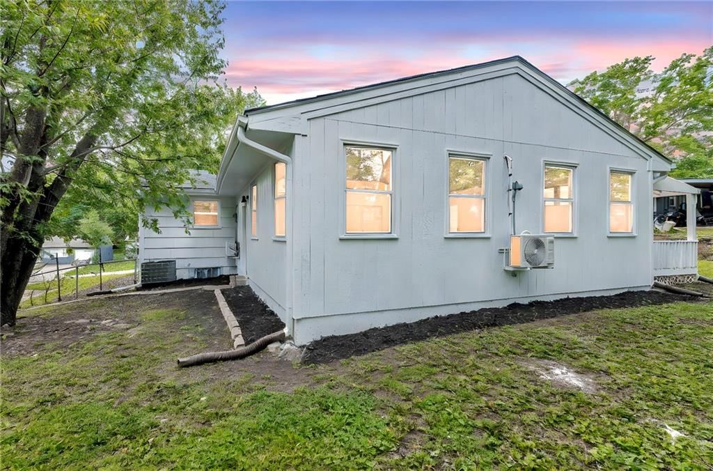 5005 S Grand Avenue — photo 47