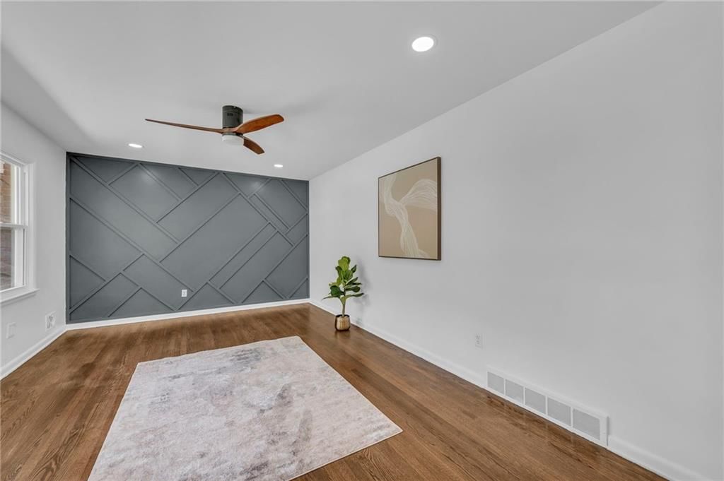 5005 S Grand Avenue — photo 8